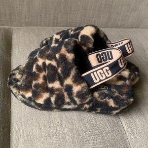 Girls ugh slippers size 6